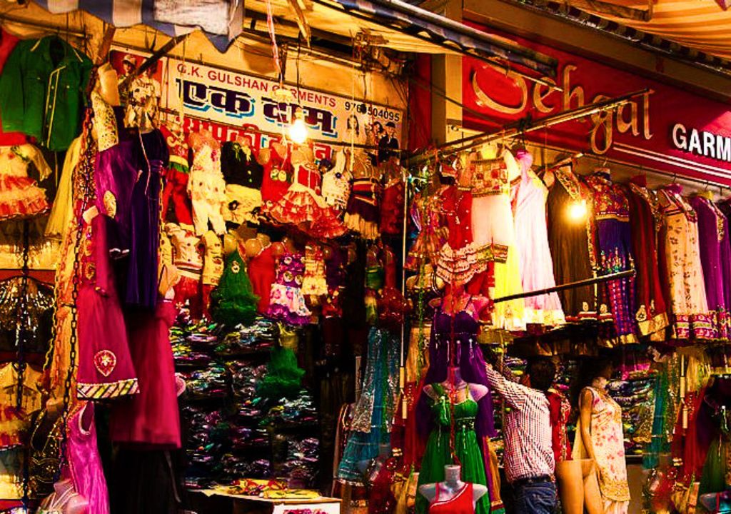 Paltan-Bazar-uttarakhand-shopping