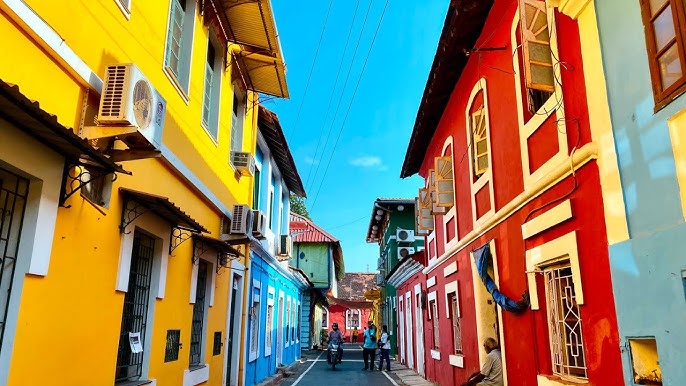 Explore the Latin Quarter of Fontainhas
